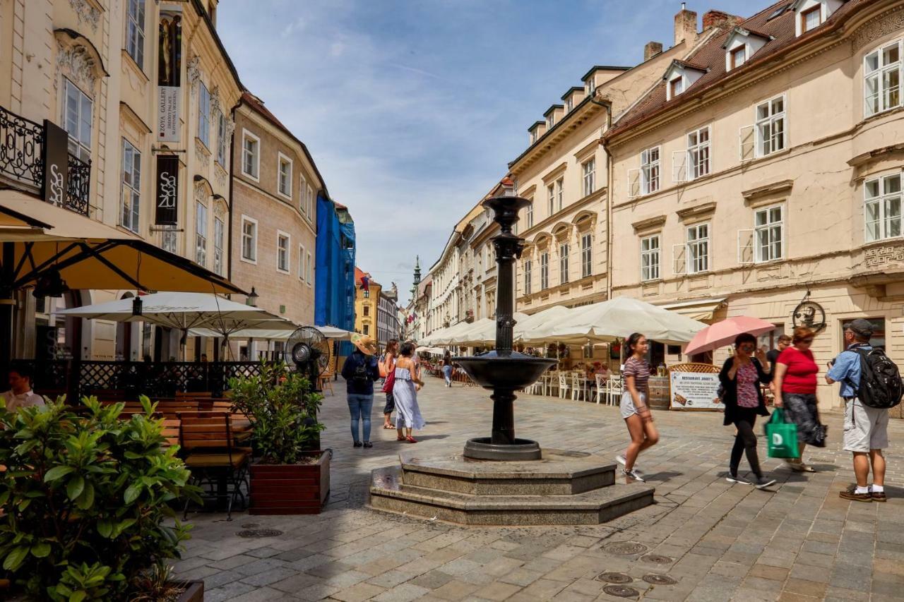 Aapartamentoos Bratislava Exterior photo