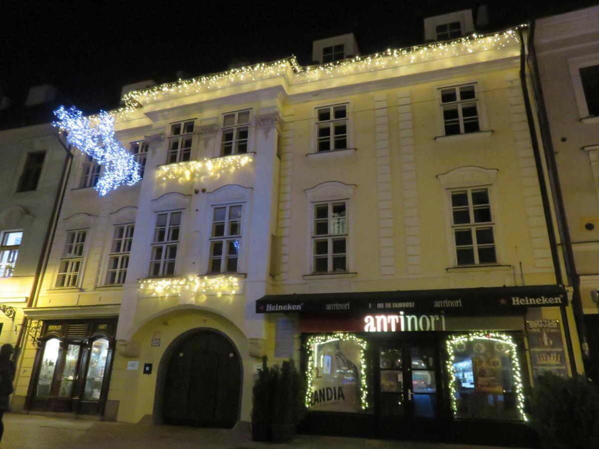 Aapartamentoos Bratislava Exterior photo